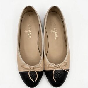 Chanel Beige and Black Women's Ballet Flats